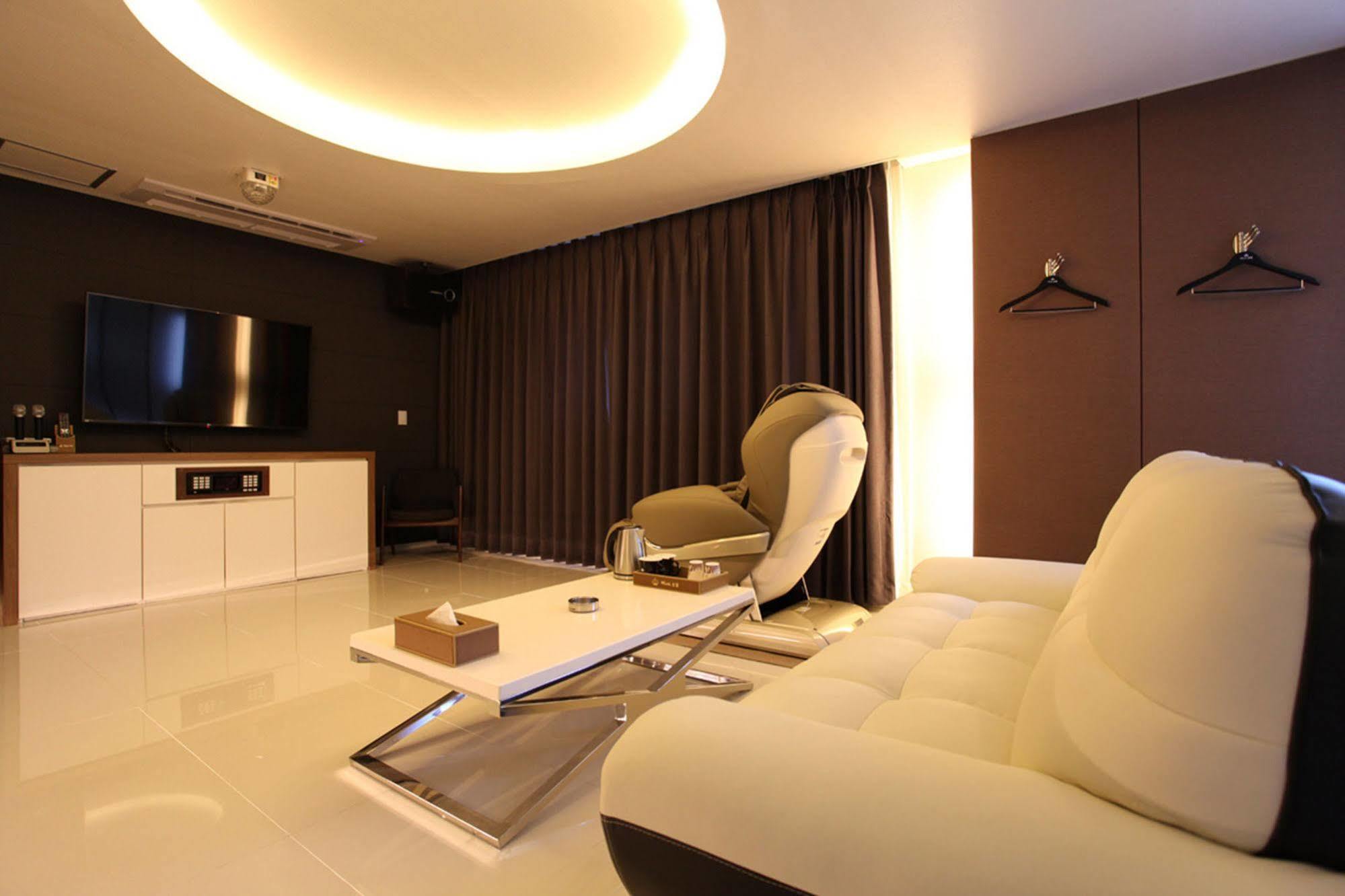 Drive In Hotel Tiamo Pocheon Εξωτερικό φωτογραφία