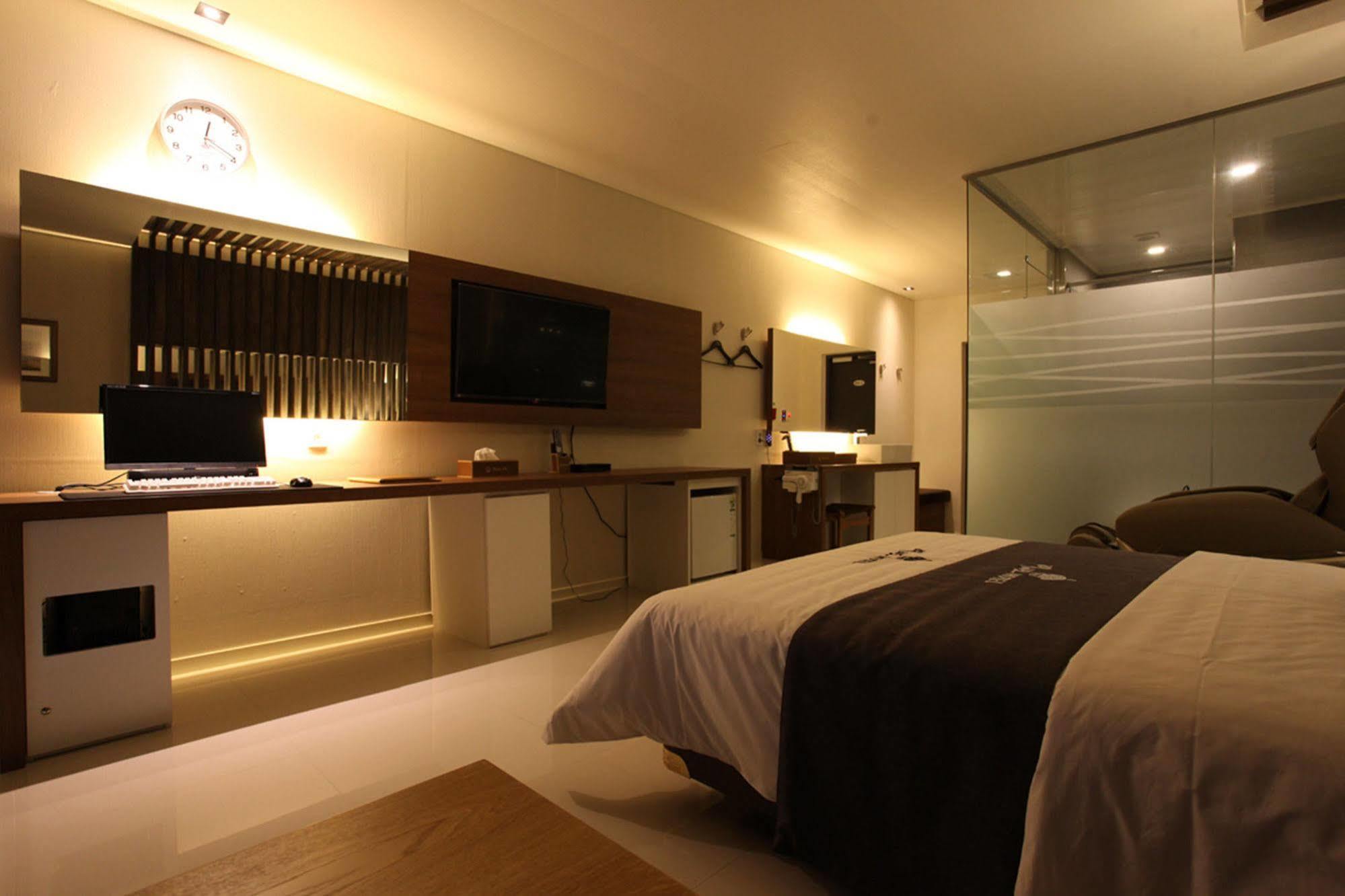 Drive In Hotel Tiamo Pocheon Εξωτερικό φωτογραφία