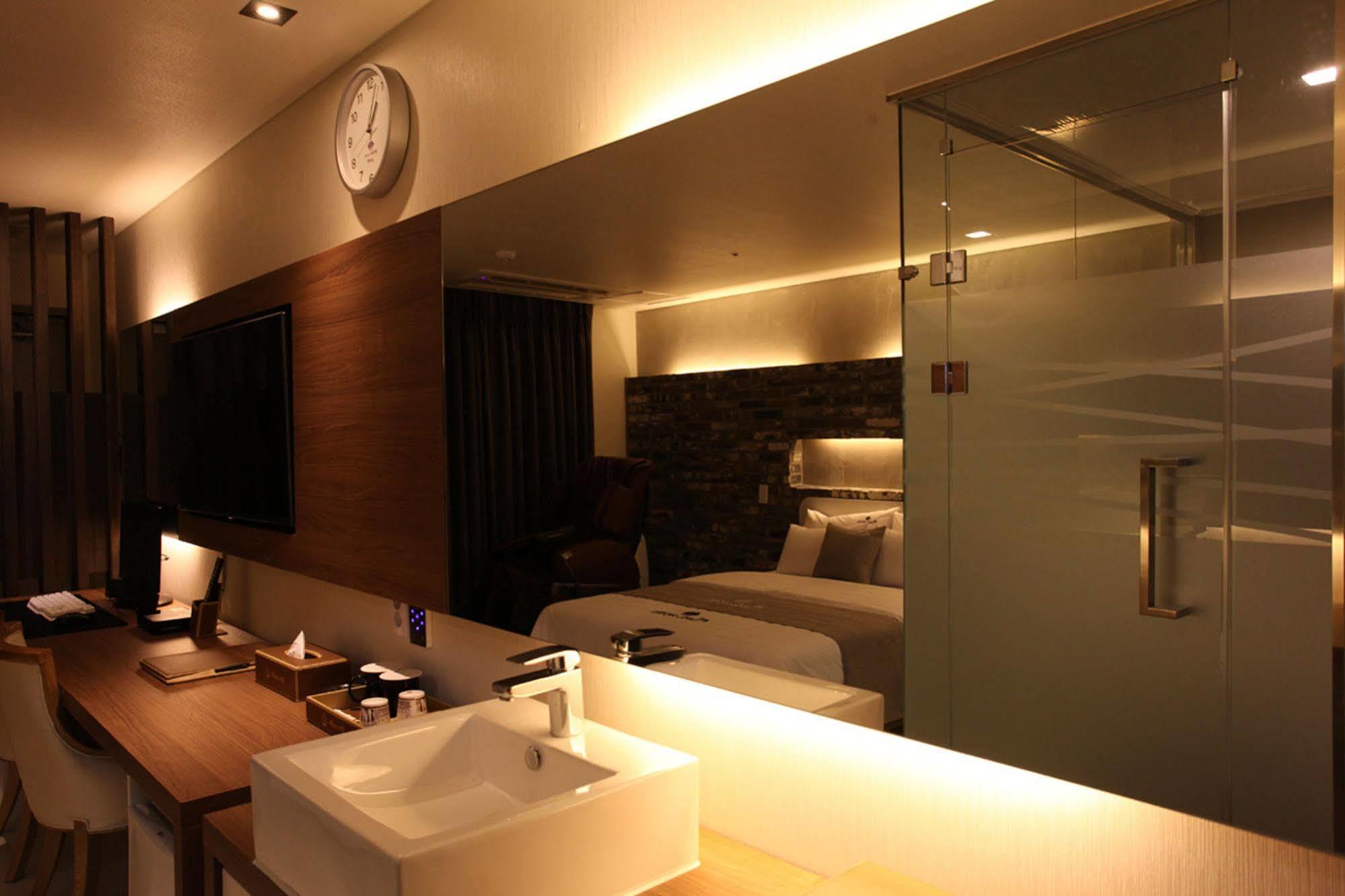 Drive In Hotel Tiamo Pocheon Εξωτερικό φωτογραφία